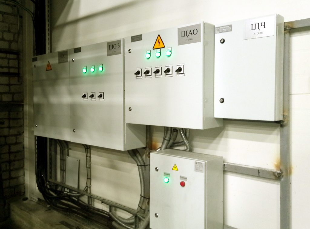 Монтаж и подключение силовых щитов электрики