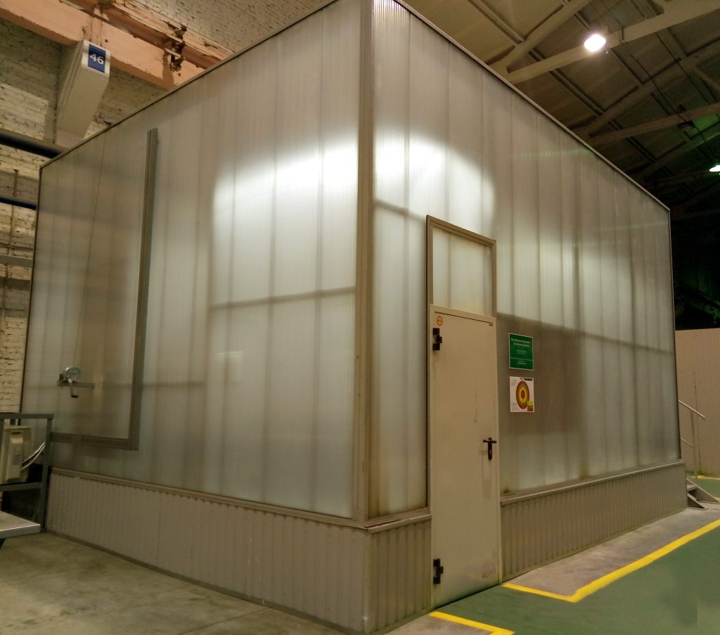 Устройство термоконстантного помещения для измерительных машин